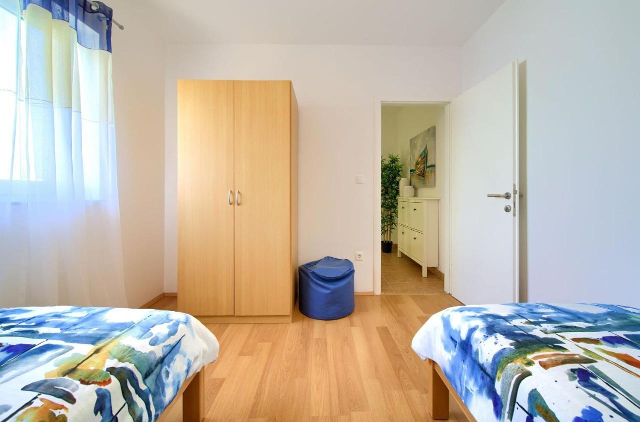 Apartments Aster Malinska Exterior foto
